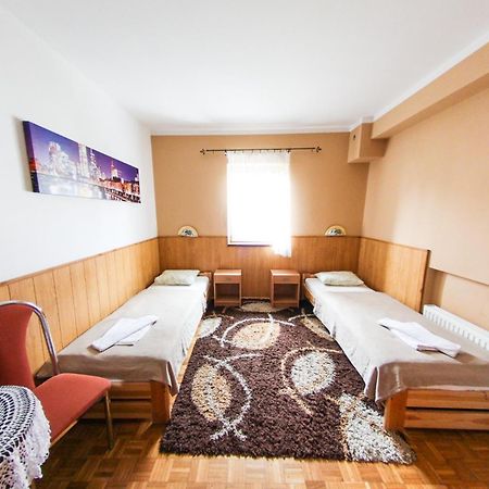 Pensjonat U Janiny Boleslawiec Boleslawiec  Exteriör bild